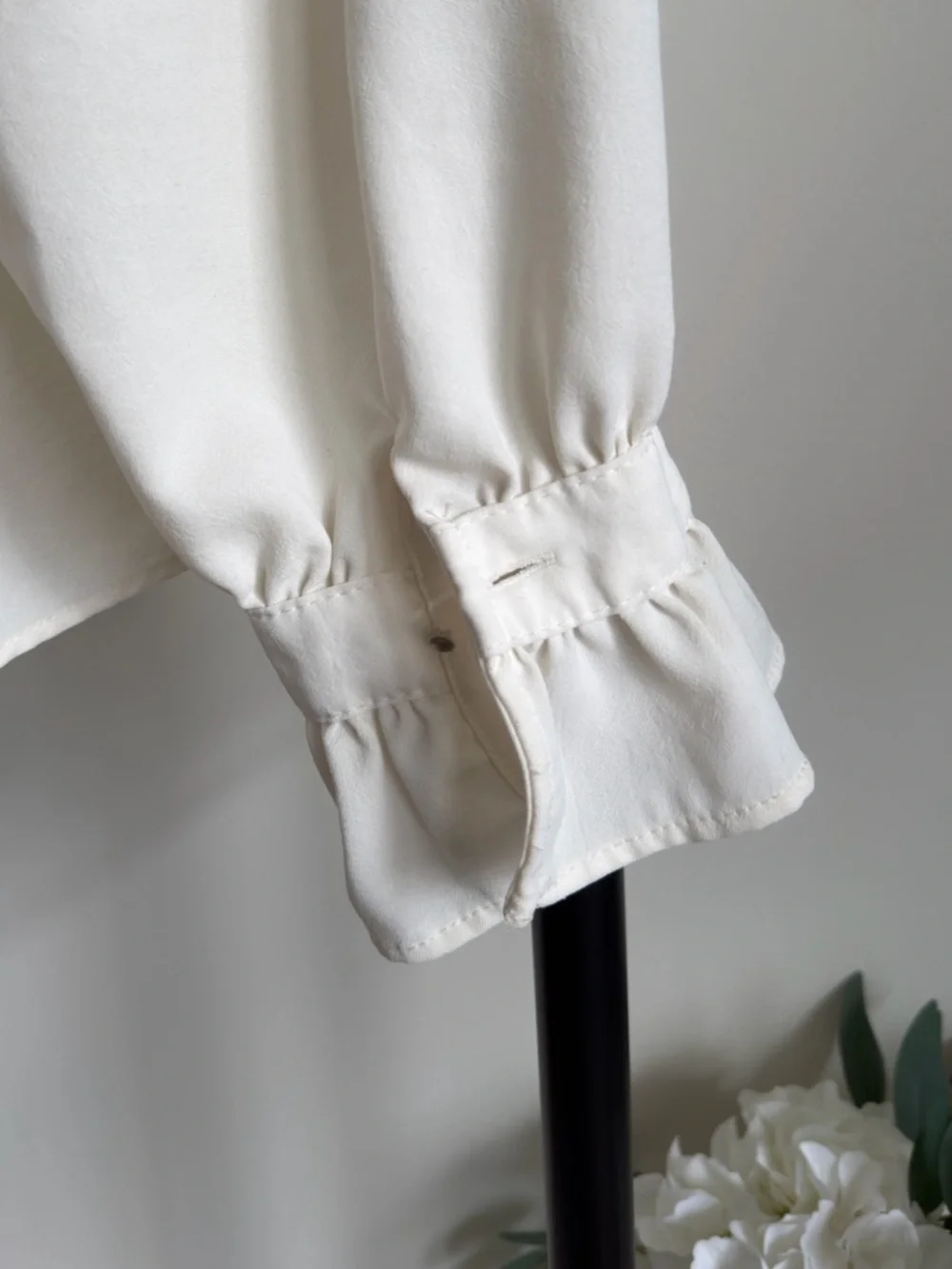 ✨ ZARA Pearl Collar Blouse | Elegant Minimalist Button-Up Top Size Small